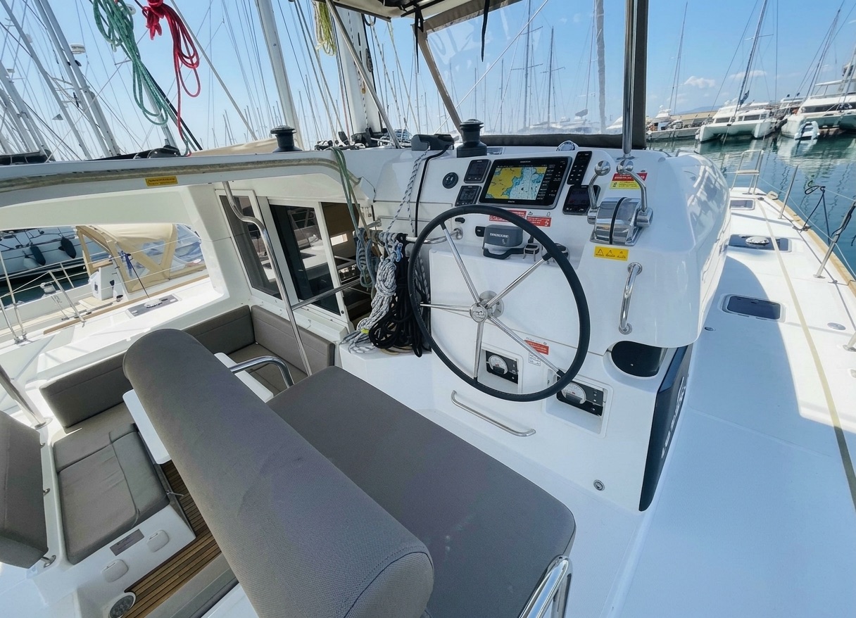 Nauclub Charter Alquiler Barco en Ibiza Formentera Sanxenxo 12El catamarán LaNena