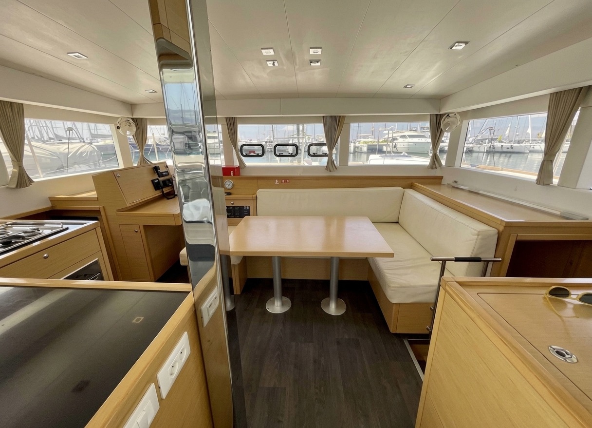 Nauclub Charter Alquier Barco en Ibiza Formentera Sanxenxo 7